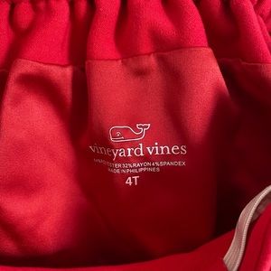 Vineyard vines red skirt, very comfortable
